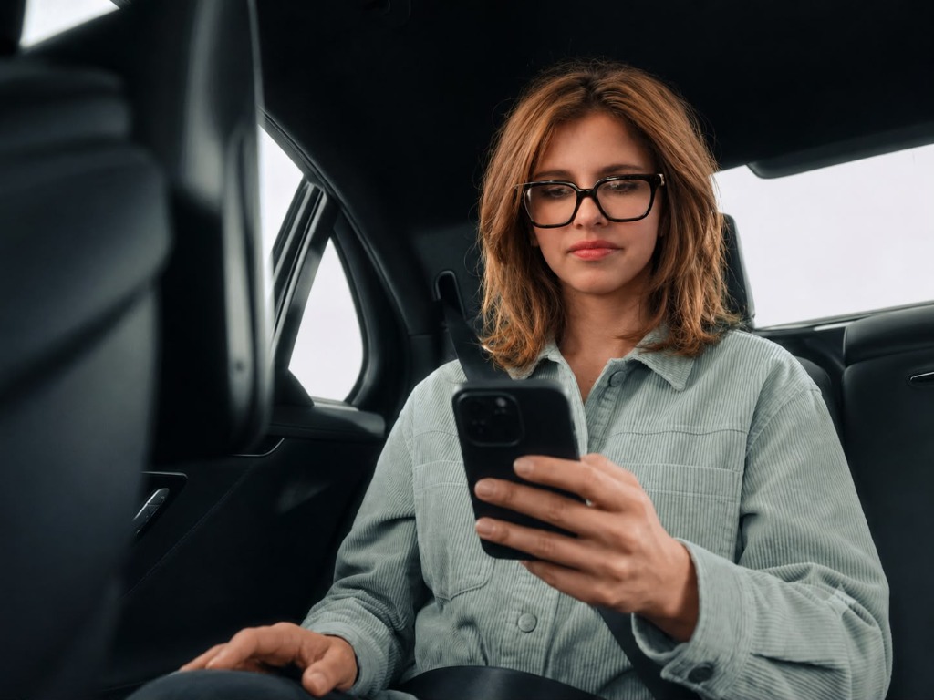 SophRia Passenger using App